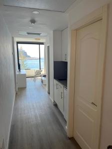 Μια τηλεόραση ή/και κέντρο ψυχαγωγίας στο Riviera Paradise +10 φωτογραφίες