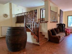 Ein Sitzbereich in der Unterkunft Hostal Rural Can Enric
