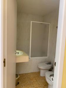 Ein Badezimmer in der Unterkunft Hostal Rural Can Enric