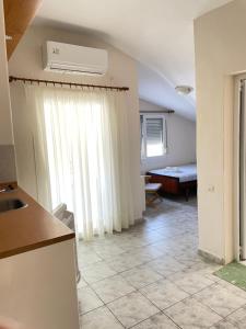 Kuchyň nebo kuchyňský kout v ubytování Aktaion Hotel + 37 fotografií
