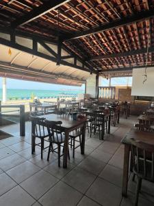 Um restaurante ou outro lugar para comer em Olinda Pousada mais 37 fotos