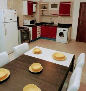 Η κουζίνα ή μικρή κουζίνα στο Golf porto marina