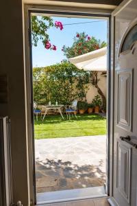 Vonkajšia záhrada v ubytovaní Villa Seaview - Sunny home