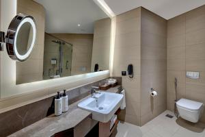 Bagno di Crowne Plaza Muscat OCEC by IHG