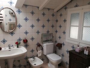 A bathroom at Villa Giovanna