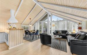 Χώρος καθιστικού στο Holiday Home Bjerregårdsvej Hvide Sande Xi