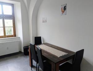 Imagine din galeria proprietății Ferienwohnung im Rittergut Plohn 500 meter zum Freizeitpark în Lengenfeld +8 fotografii