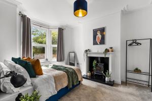 Gallery image of Sleek and Stylish Abode - Parking in Bristol