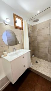 Photo de la galerie de l'établissement Le Rustique, à Châteauneuf-du-Pape 14 autres photos