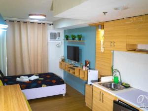 Kuchyň nebo kuchyňský kout v ubytování Summer10th Pinesuites Scandi Minimalist Deluxe