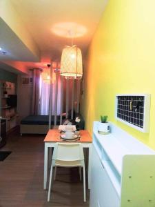 Fotografie z fotogalerie ubytování Summer10th Pinesuites Scandi Minimalist Deluxe v destinaci Tagaytay