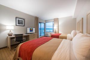 Postel nebo postele na pokoji v ubytování Comfort Inn & Suites + 22 fotografií