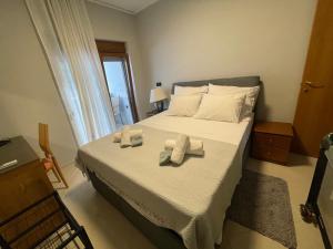 Postel nebo postele na pokoji v ubytování Sunny Seaside Villa-90 m from beach