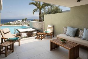 Bazén v ubytování Porto Elounda Golf & Spa Resort, Six Senses Spa nebo v jeho okolí