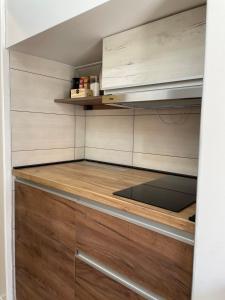 Kuchyň nebo kuchyňský kout v ubytování Apartmani Vrla NEW