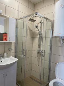 Koupelna v ubytování Apartmani Vrla NEW