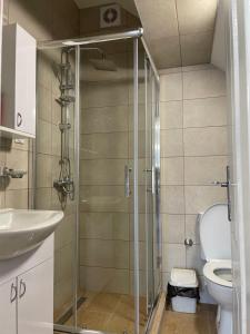 Koupelna v ubytování Apartmani Vrla NEW