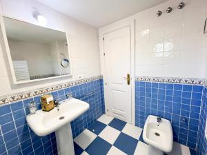 Kúpeľňa v ubytovaní Apartamento la Reserva de Marbella + 20 fotografií