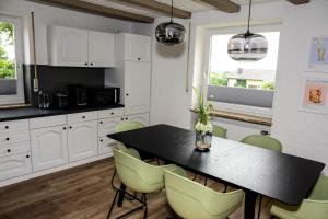 Kuchyň nebo kuchyňský kout v ubytování Ferienwohnung in Nassenfels