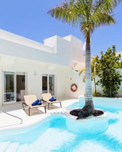 Bazén v ubytovaní KATIS Villas Boutique in Bahiazul alebo v jeho blízkosti