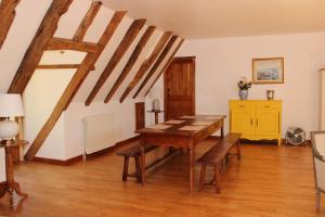 Fotografie z fotogalerie ubytování Gîte de La Devèze - salle de cinéma privée - accueil chevaux v destinaci Goudou