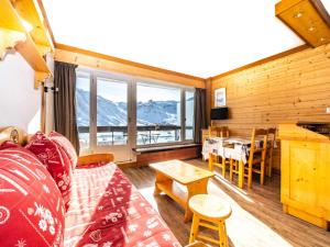 Posteľ alebo postele v izbe v ubytovaní Résidence Bec Rouge - Studio rénové·Skis aux pieds·Balcon MAE-9494