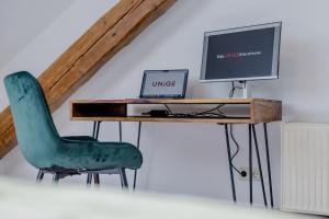 TV a/nebo společenská místnost v ubytování UNiQE I 115qm I 3 Schlafzimmer I Nähe Messe