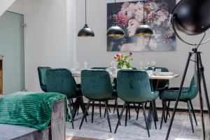 Posezení v ubytování UNiQE I 115qm I 3 Schlafzimmer I Nähe Messe
