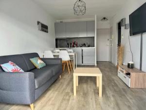 Kuchyňa alebo kuchynka v ubytovaní Appartement centre ville 4 personnes à Palavas les flots + 4 fotografie