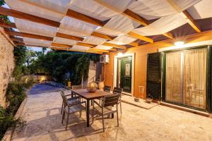 Φωτογραφία από το άλμπουμ του Pezouli, the real nature and village taste σε Rachtádes