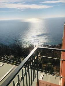 Φωτογραφία από το άλμπουμ του Vista mare piscina e servizio navetta σε Bergeggi