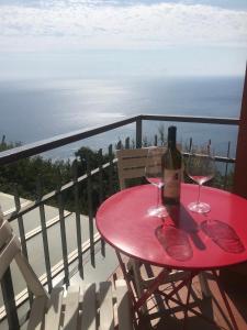 Φωτογραφία από το άλμπουμ του Vista mare piscina e servizio navetta σε Bergeggi