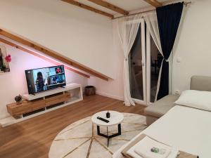 Hrvatska, JELSA, Apartman Tijana