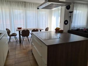 Dapur atau dapur kecil di Moderne Unterkunft - nah am Flughafen MUC und TU München