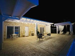 Fotografie z fotogalerie ubytování Luxury Home & Pool v destinaci Lequile