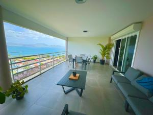 Balkón nebo terasa v ubytování Escapade Panoramique Appt prestige vue mer