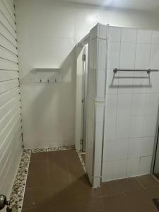 Koupelna v ubytování Large 3bdr Holiday Home Great Location Labasa Jumanzuls Abode