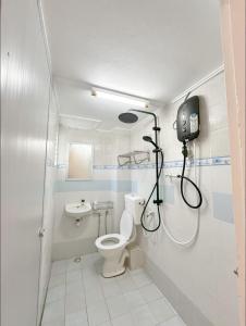 Ένα μπάνιο στο RIAS Guest House Cameron Highland