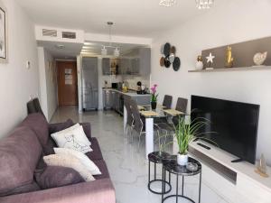 Posedenie v ubytovaní ÁTICO DUPLEX ESPECTACULAR MARMOLADO con PISCINA PRIVADA!