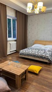 Ένα ή περισσότερα κρεβάτια σε δωμάτιο στο Seven House Hotel