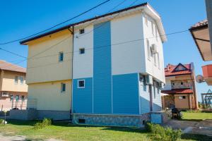 The building in which A villát is located