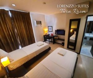 Postel nebo postele na pokoji v ubytování MAKATI Boutique Hotel near NAIA Airport Terminal 3 Edsa Pasay CBD