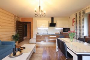 Kuchyňa alebo kuchynka v ubytovaní APARTAMENT "NA MOCARNI"