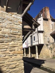 Afbeelding uit fotogalerij van Appartement Le Nid du Saleys - 70 m2 centre ville de Salies-de-Béarn in Salies-de-Béarn