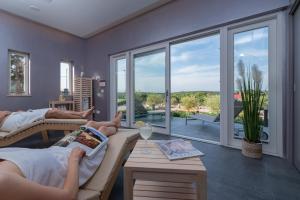 Mirana Luxury Villas的阳台或露台