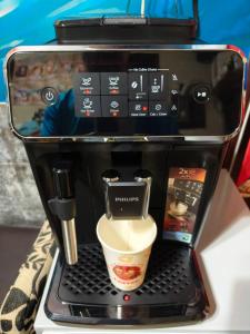 Kemudahan buat kopi dan teh di Anping Sucess BnB