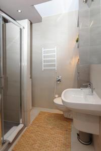 Kúpeľňa v ubytovaní APARTAMENT "NA MOCARNI" + 27 fotografií