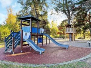 Sân chơi trẻ em tại 2 person holiday home in NORRKÖPING
