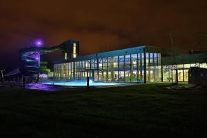 The swimming pool at or close to Burgchalet