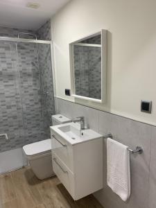 Koupelna v ubytování Apartamentos San Lazaro